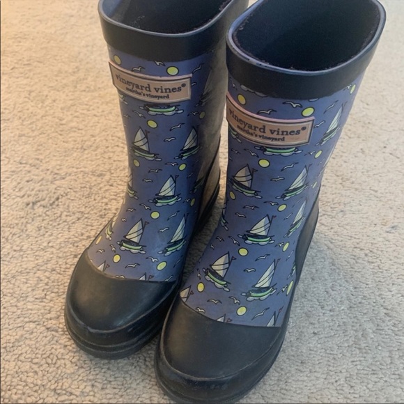 Vineyard Vines Other - Vineyard Vines Rain Boots 🐳☔️